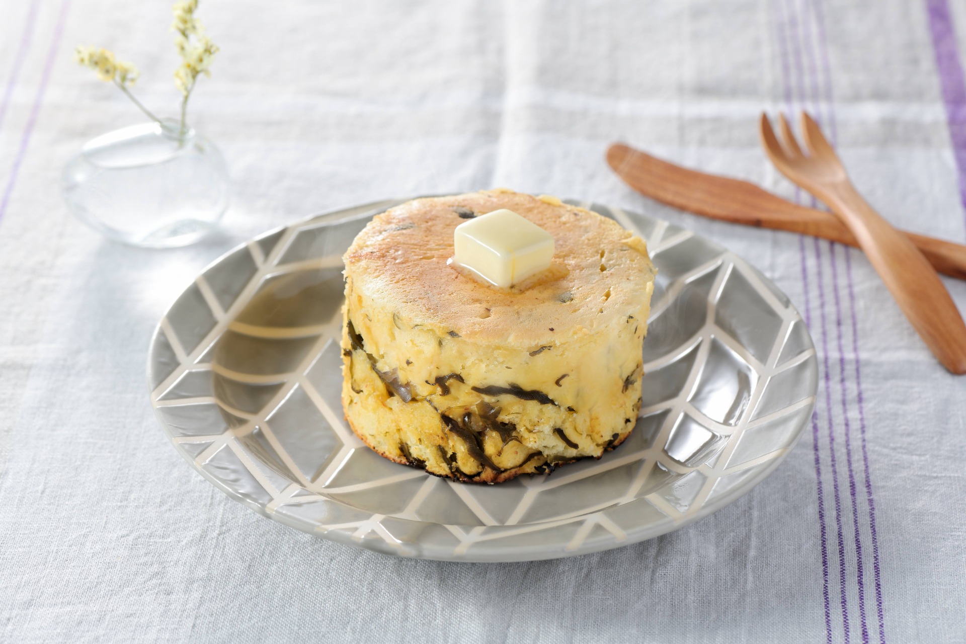 子持めかぶ」ホットケーキ～焦がし醤油風味～ | 小野万キッチン